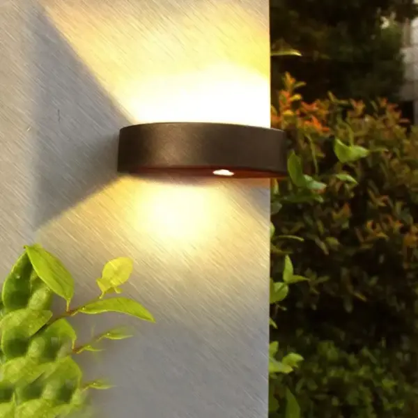 Round Solar-Powered Wall Light MS11321 - Image 2